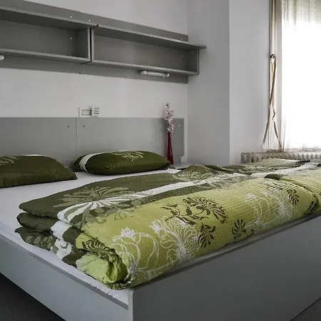 Hostel Presta *